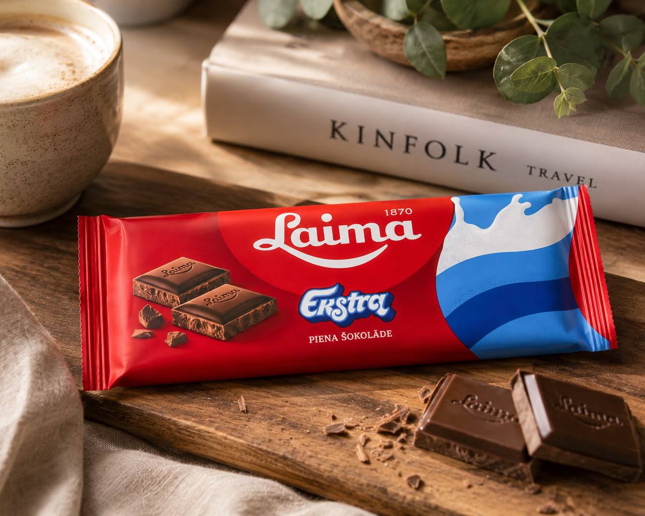 Laima Ekstra Milk Chocolate Bar 90g lifestyle serving suggestion